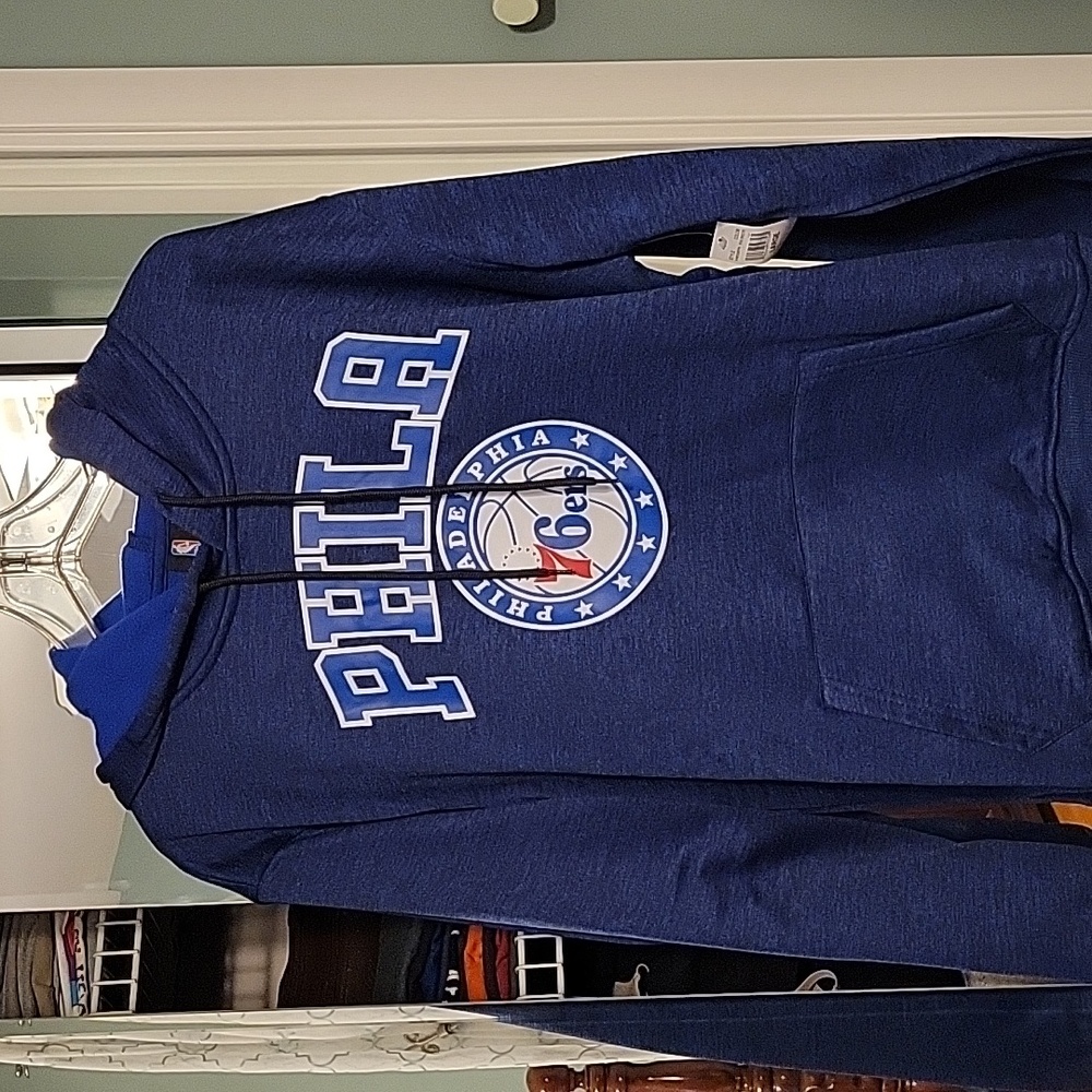 Philadelphia 76ers hoodie, blue, size L, NWT